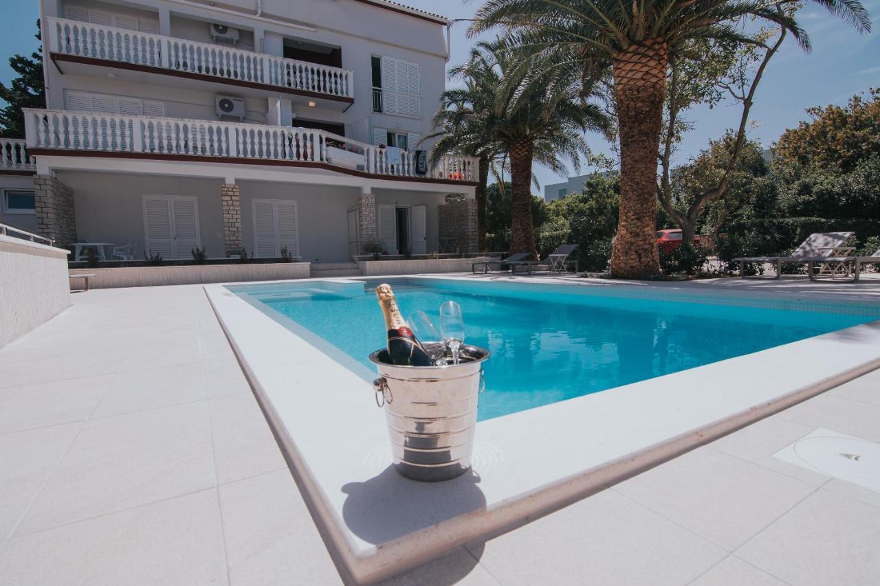 נובליה Seagull Pool Apartments & Studios מראה חיצוני תמונה