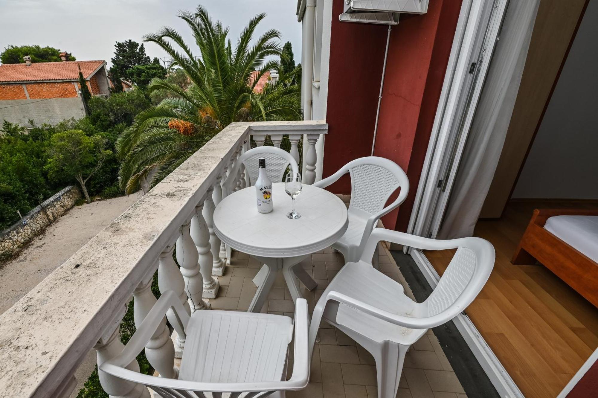 נובליה Seagull Pool Apartments & Studios מראה חיצוני תמונה