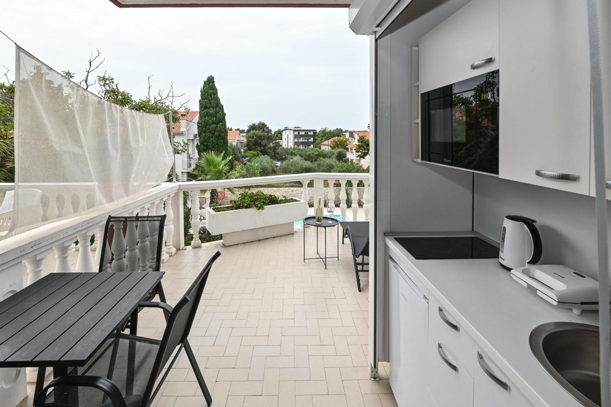 נובליה Seagull Pool Apartments & Studios מראה חיצוני תמונה