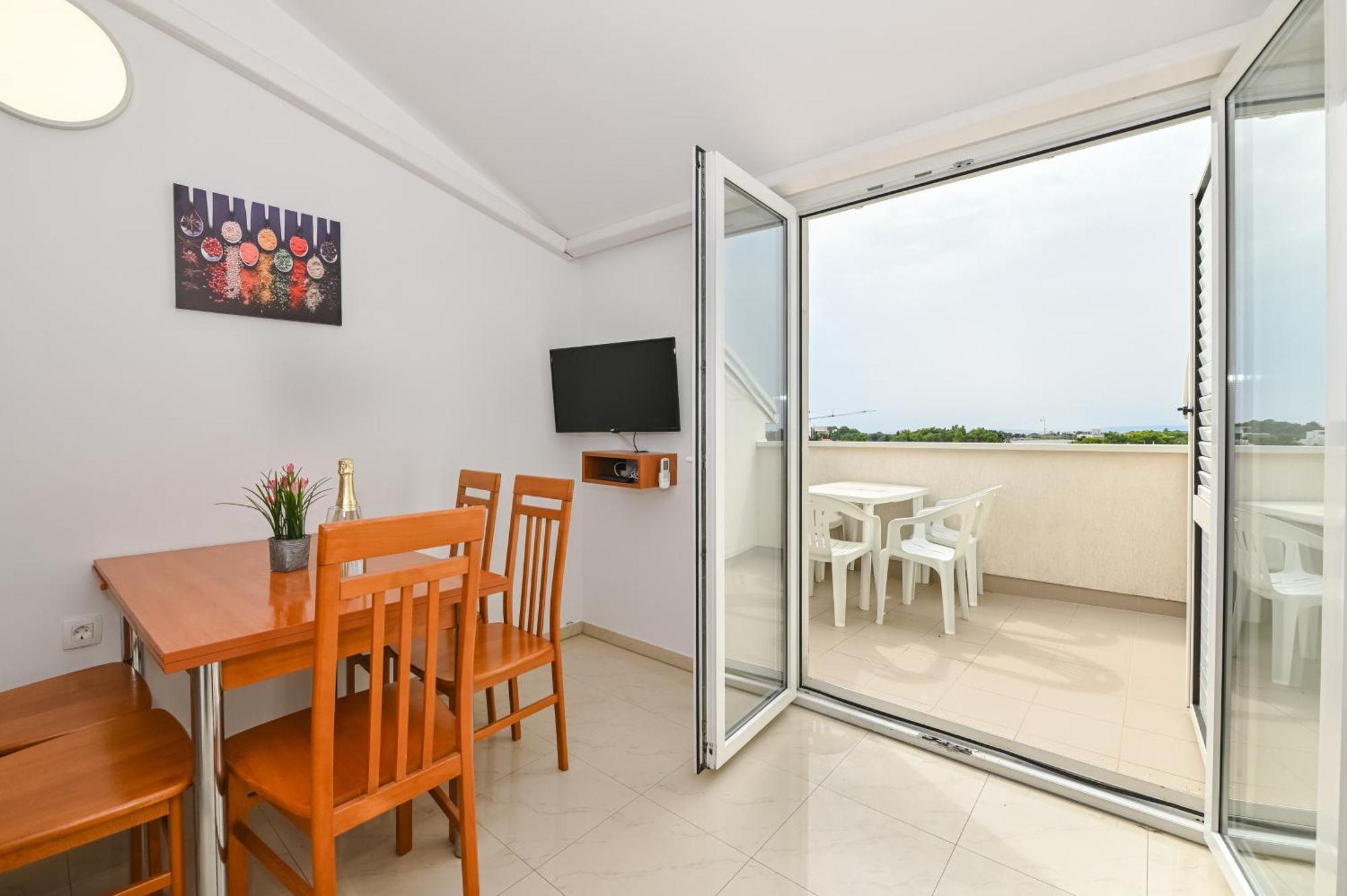 נובליה Seagull Pool Apartments & Studios מראה חיצוני תמונה