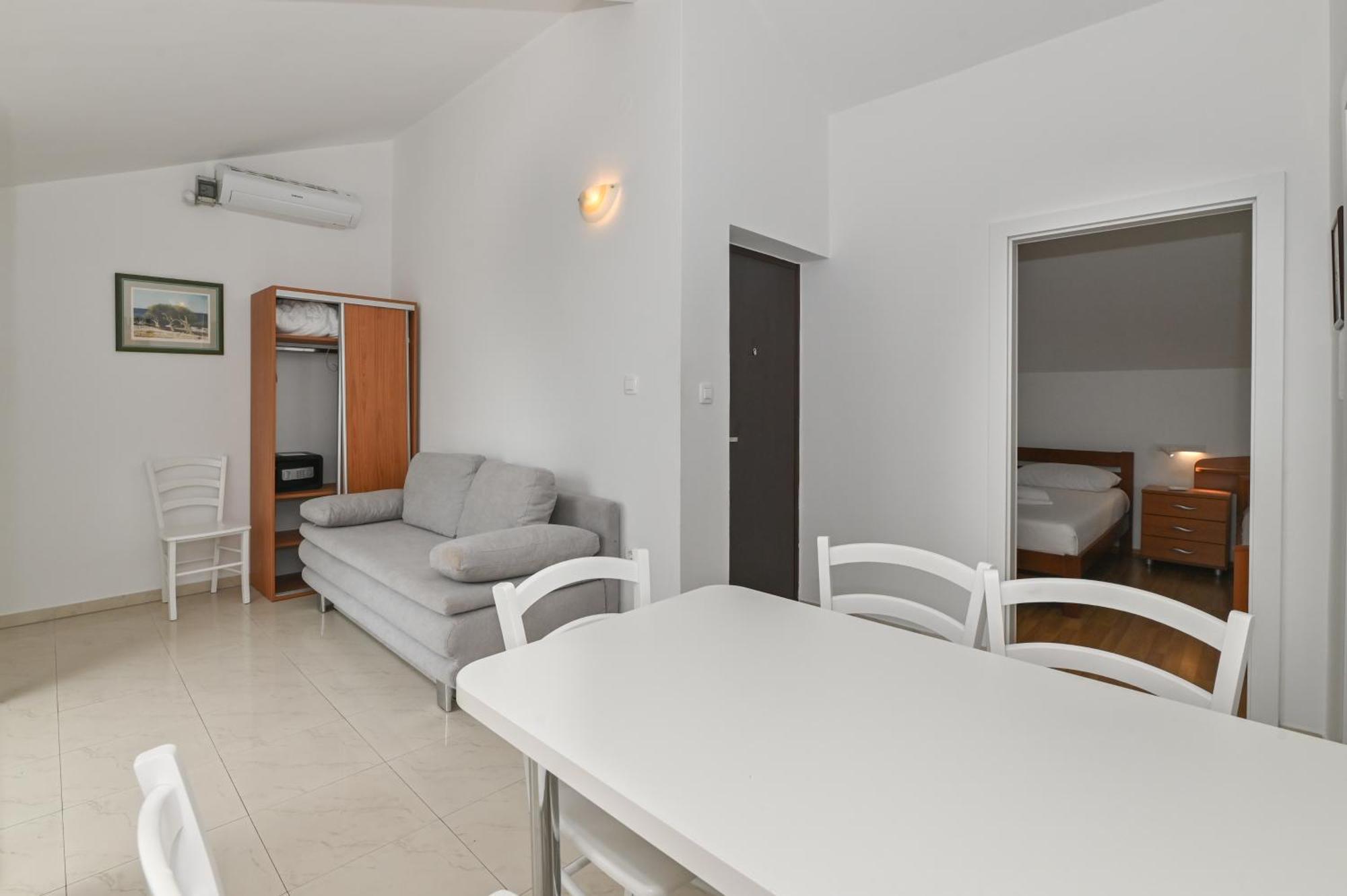 נובליה Seagull Pool Apartments & Studios מראה חיצוני תמונה