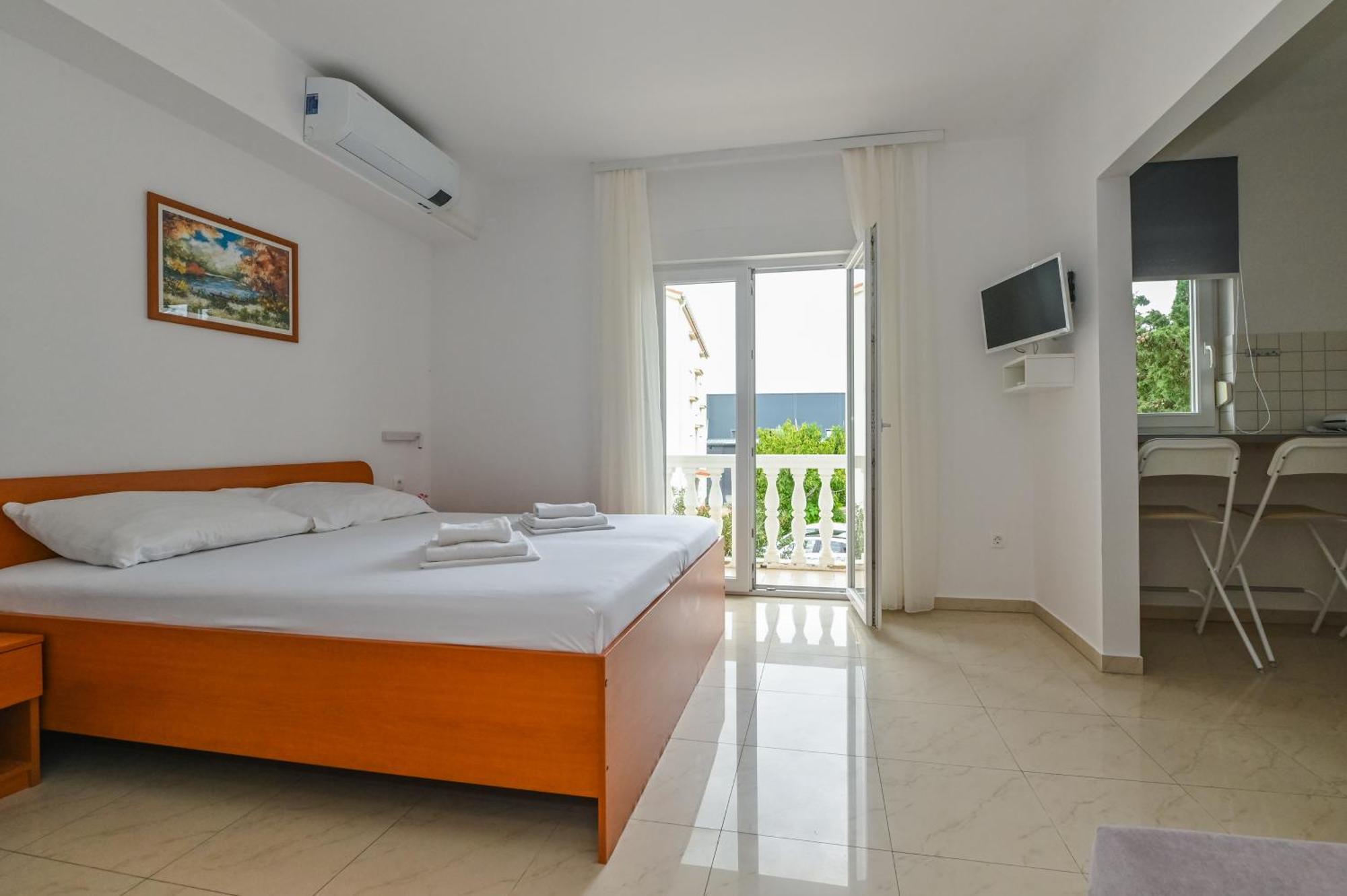 נובליה Seagull Pool Apartments & Studios מראה חיצוני תמונה