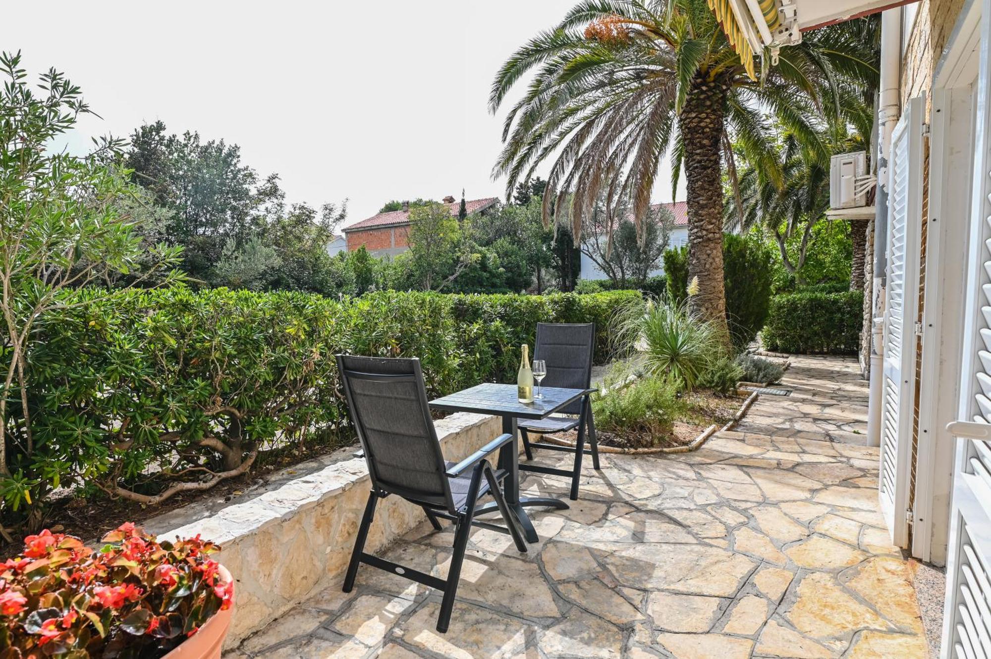 נובליה Seagull Pool Apartments & Studios מראה חיצוני תמונה